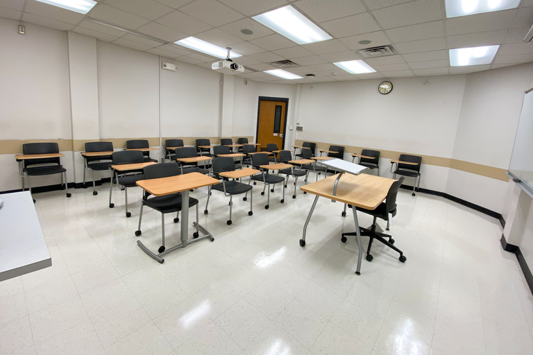 image of classroom 476 Phillips Hall