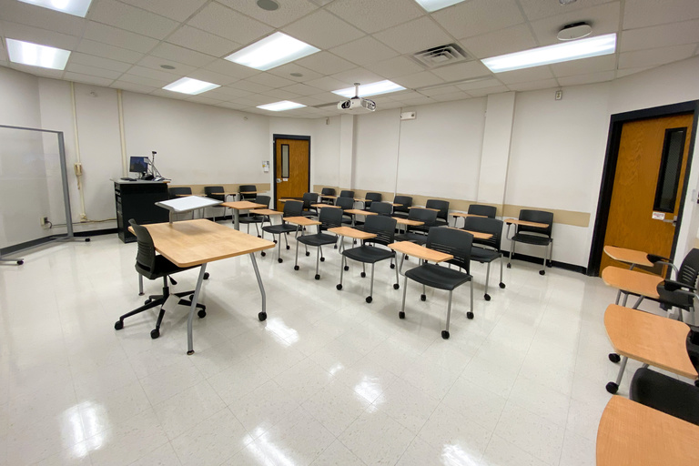 image of classroom 476 Phillips Hall