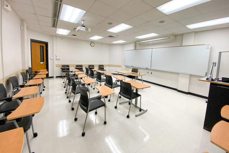 image of classroom 476 Phillips Hall