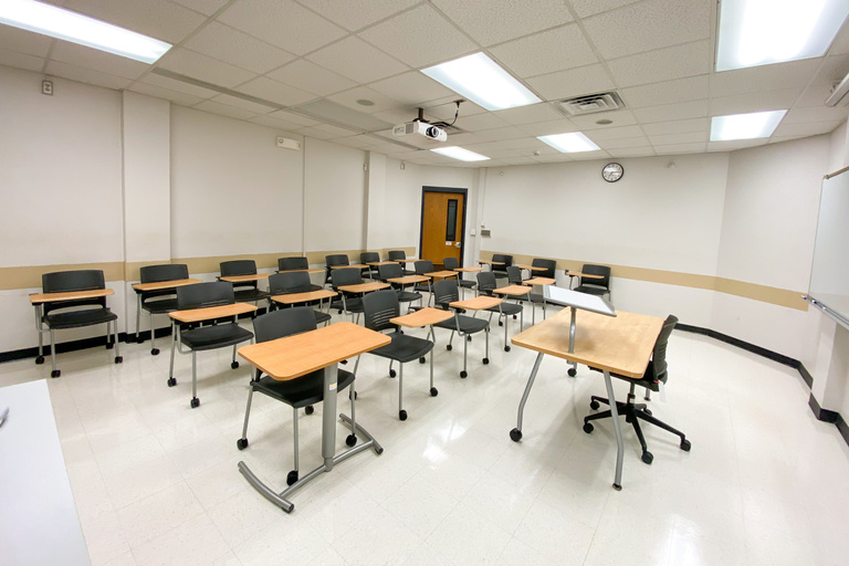 image of classroom 472 Phillips Hall