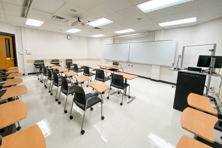 image of classroom 472 Phillips Hall