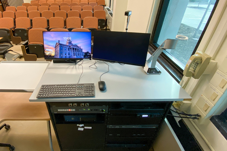 image of classroom 109 English Philosophy Building