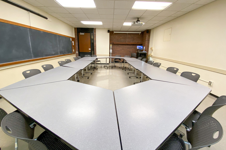 image of classroom 203 English Philosophy Building