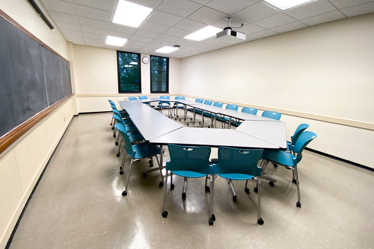 image of classroom 212 English Philosophy Building