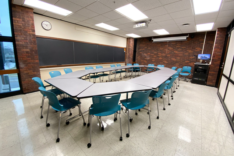 image of classroom 312 English Philosophy Building