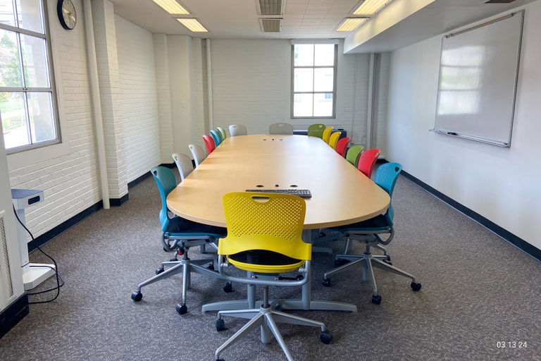 image of seminar classroom 2057 Main Library