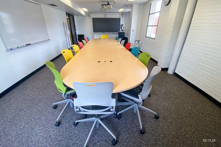 image of seminar classroom 2057 Main Library