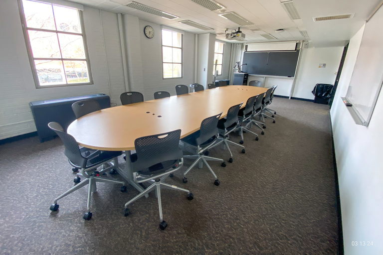 image of seminar classroom 2058 Main Library